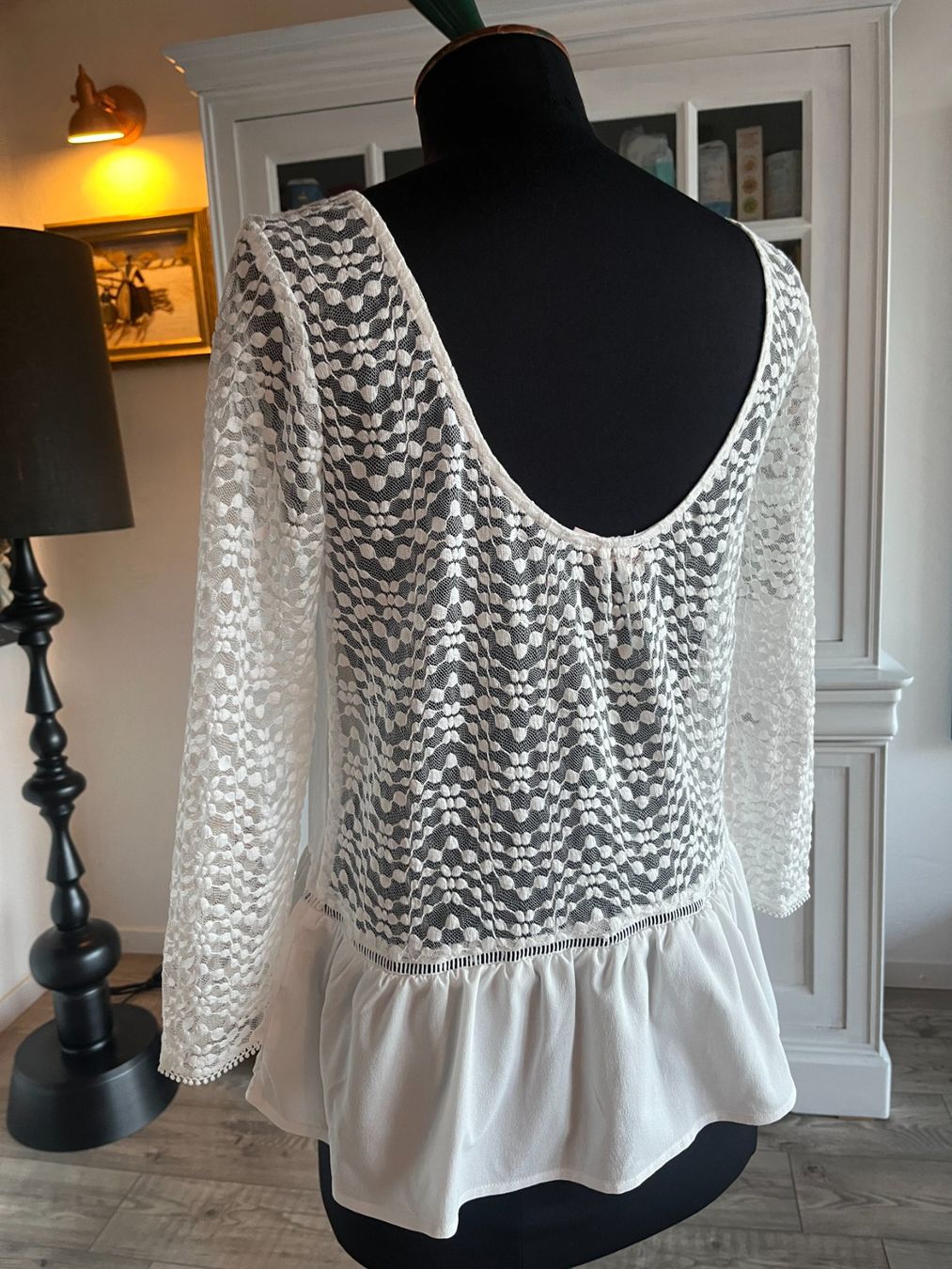 Tops: Chemisier blanc manches et dos dentelle – D'occasion à Seiry par vanille08 4