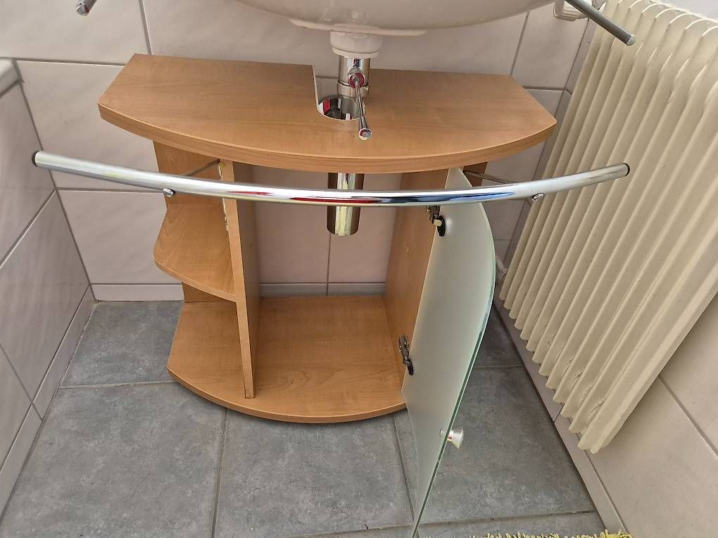 Mobili per bagno: Waschbeckenunterschrank auf Rollen – Usato da Winterthur venduto da 2crazy4u 1