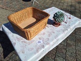 Weidenkorb mit Holzboden handgemacht