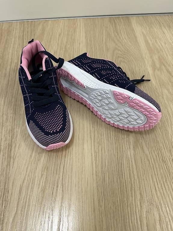 Scarpe per ragazze: Neue, leichte Sommerschuhe Gr. 35/36 – Usato da Gattikon venduto da tanja051 3