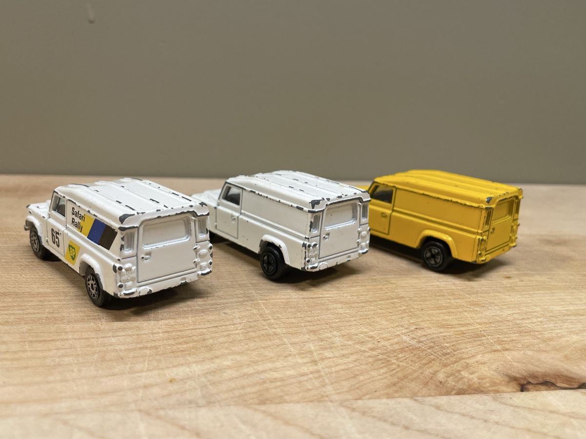 Corgi Toys Modellini d'auto: 3x Corgi Land Rover Defender 110 – Usato da Frauenfeld venduto da Challenger77 3