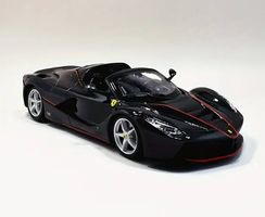 Ferrari LaFerrari Aperta Modellauto 1/24 (Schwarz)
