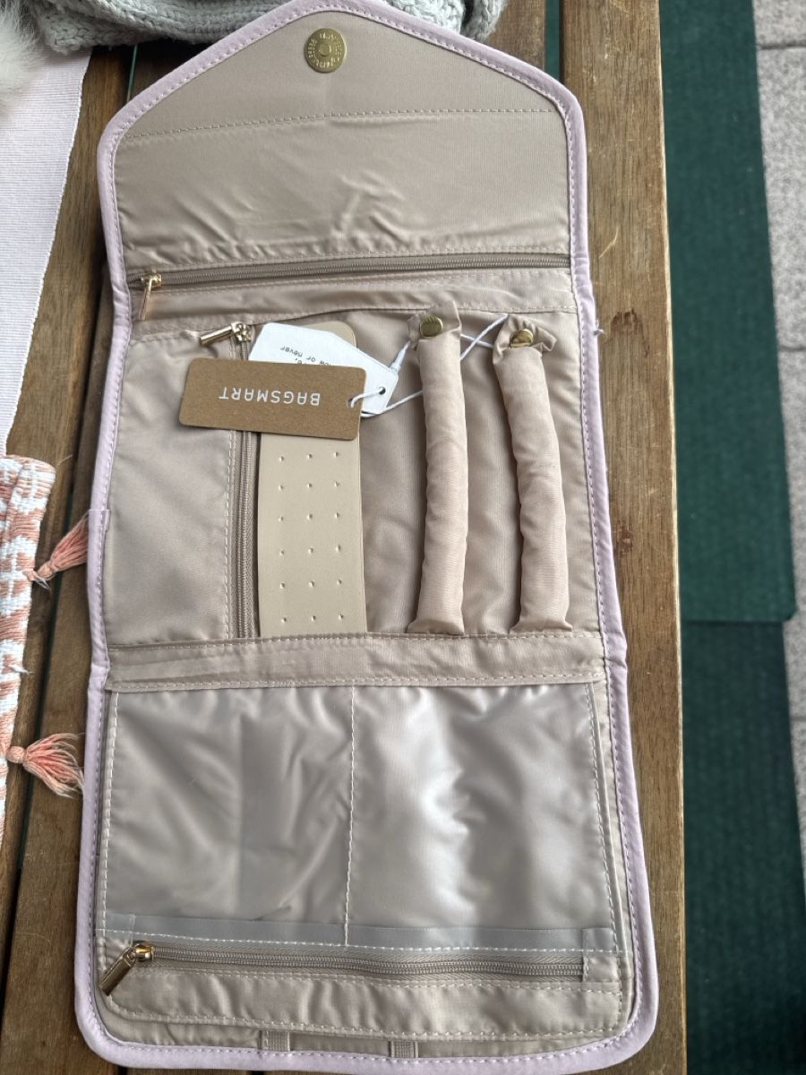 Coffrets à bijoux: Schmuck etui  – Neuf (Voir description) à Zürich par funkelnderstern 1