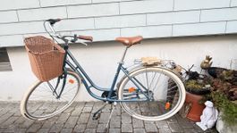 Damenvelo Retro Korbmuster guter Zustand, schläuche ersetzen