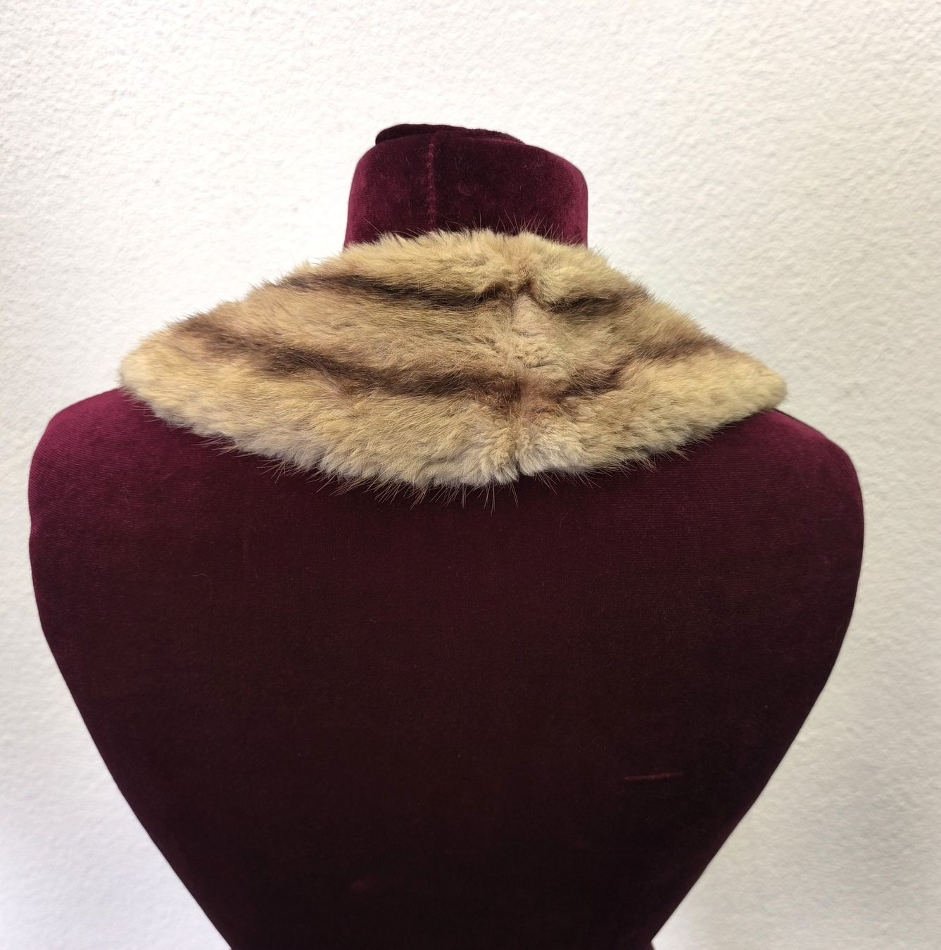 Foulards & écharpes: Pelzkragen / Stola – D'occasion à Rüti ZH par Restwert_Rueti_ZH 3