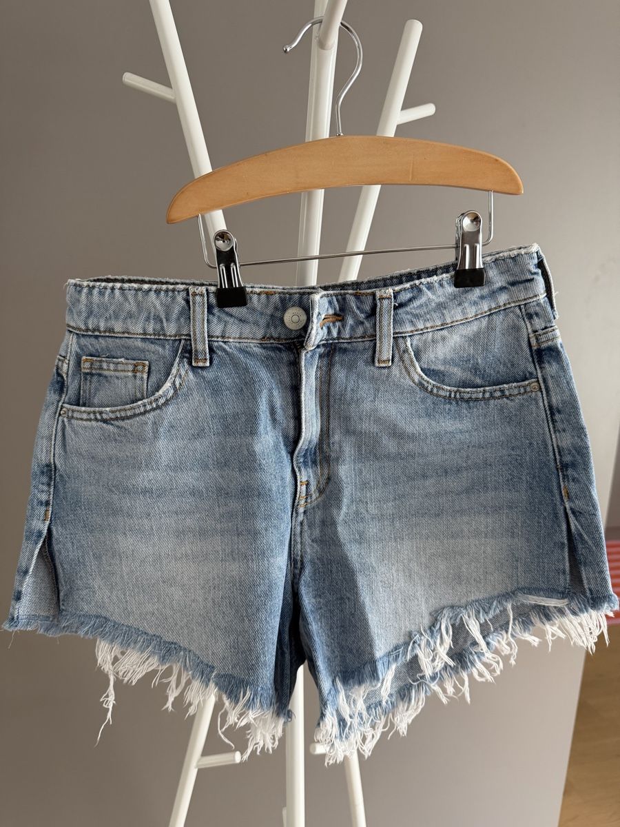 Zara Jeans: Zara denim shorts – Neu (gemäss Beschreibung) aus Olten von Solongoo