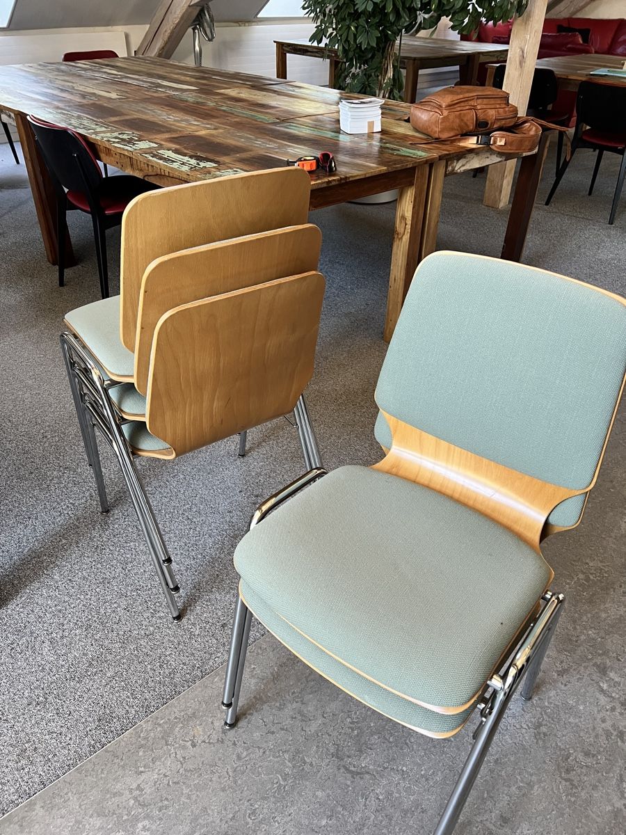 Sedie: Conference seats (bid for 1 unit) – Usato da Wettingen venduto da Violete01 1