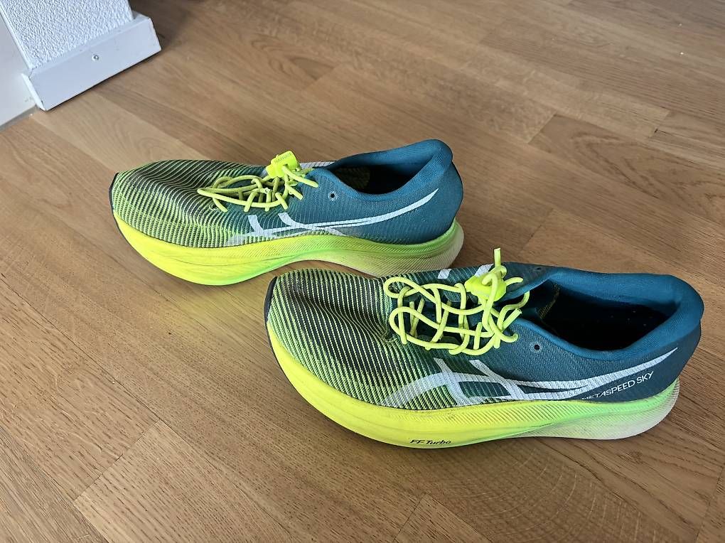 Asics Scarpe da uomo: Asics Metaspeed Sky, Gr. 41.5 – Usato da Horgen venduto da sab_kp8l 1