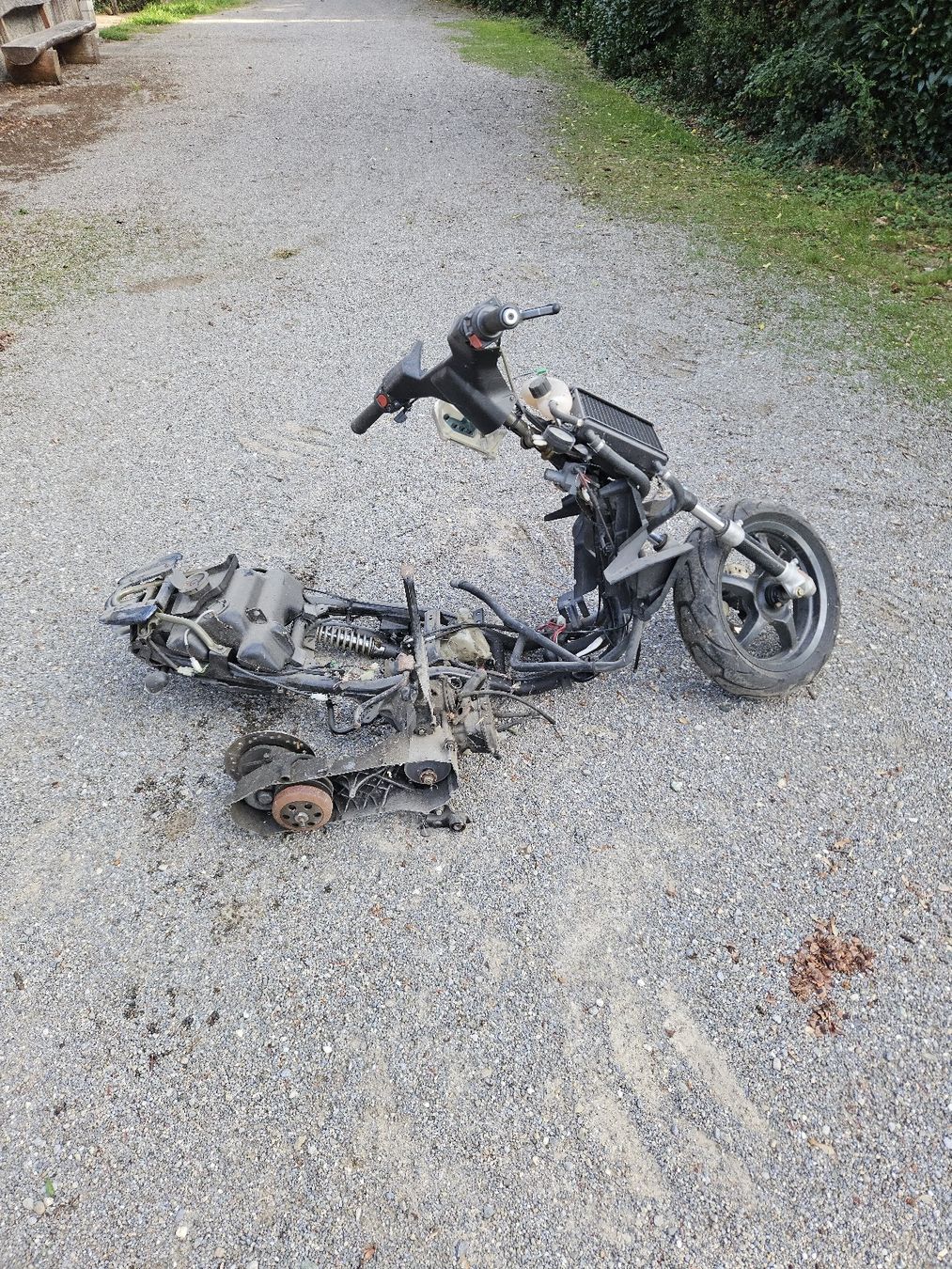 Scooter: MBK Nitro 50ccm Überreste – Difettoso da Birr venduto da Yamaha8686