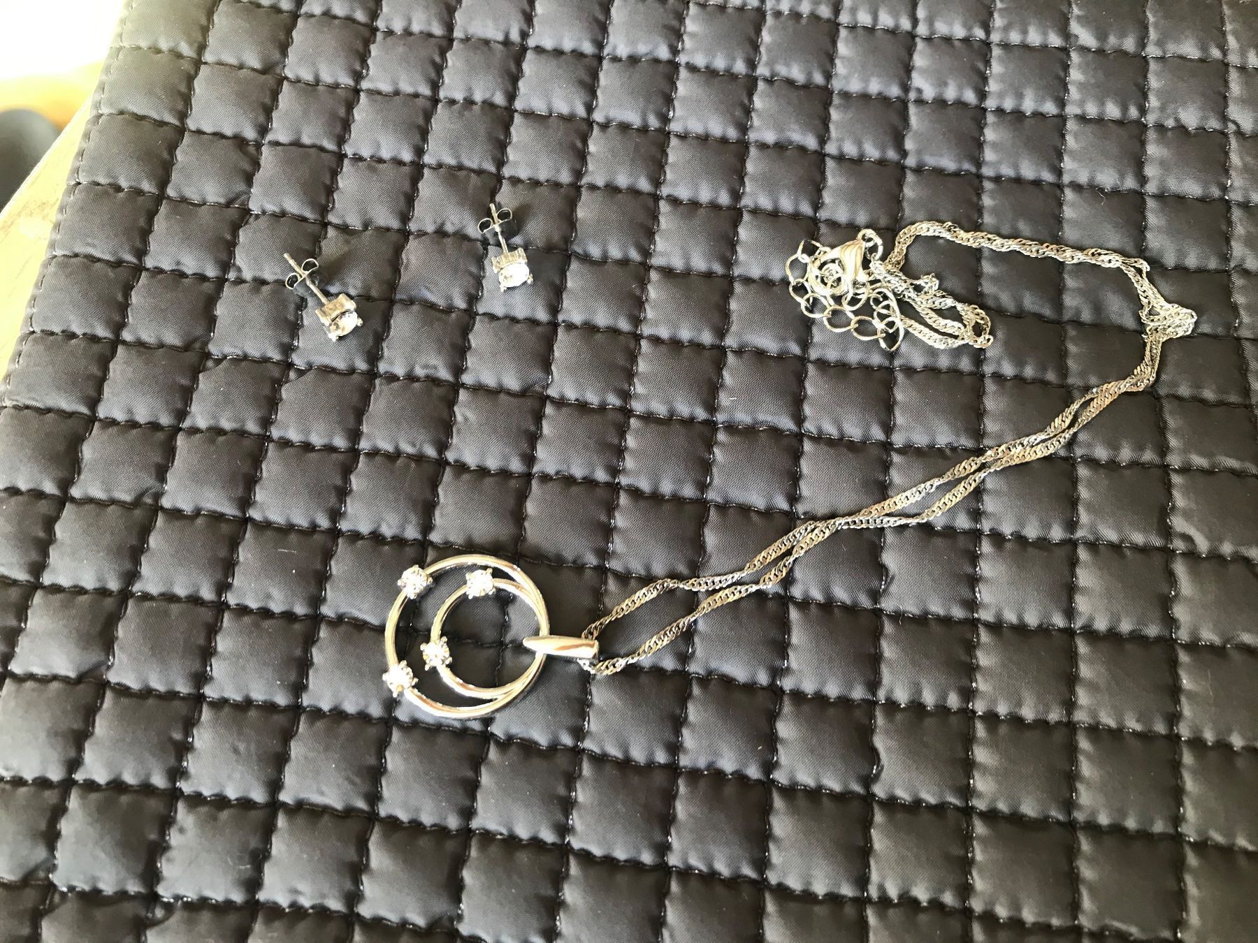 Ketten: Modeschmuck mit Ohrstecker und Kette – Neu (gemäss Beschreibung) aus stäfa von brandy66 1