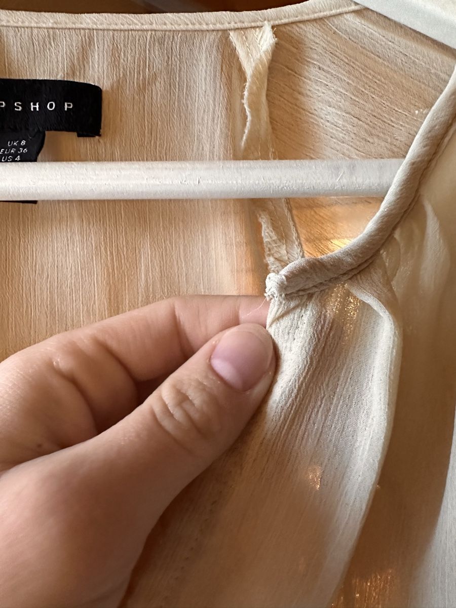 Topshop Camicette: Bluse Beige mit Rüschen auf Ärmeln – Usato da Zürich venduto da BettinaMarie2308 3