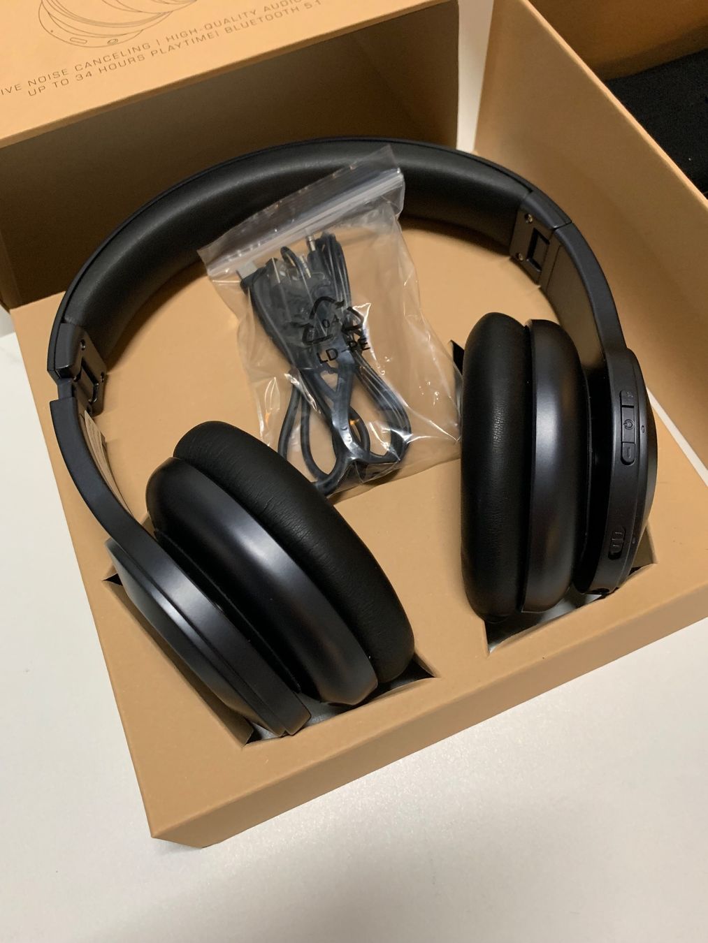 Cuffie: Kopfhörer Dockin D Pure NC Bluetooth, neu in OVP – Nuovo (secondo la descrizione) da Zürich venduto da KunsthausZH 1