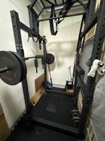 All-In-One Home Gym / Power Rack inklusive vieler Anbauteile
