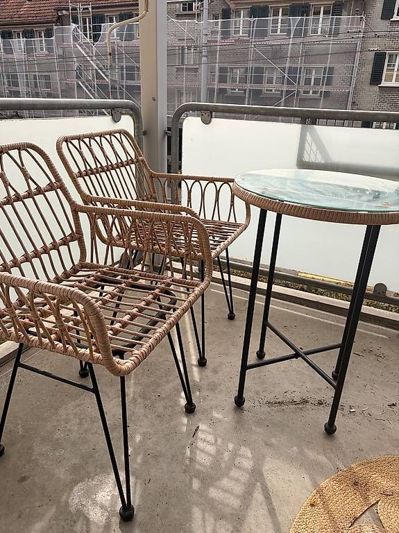 Set di tavolo e panche: Balkonmöbel Set  – Usato da Zürich venduto da Linifarmer 1