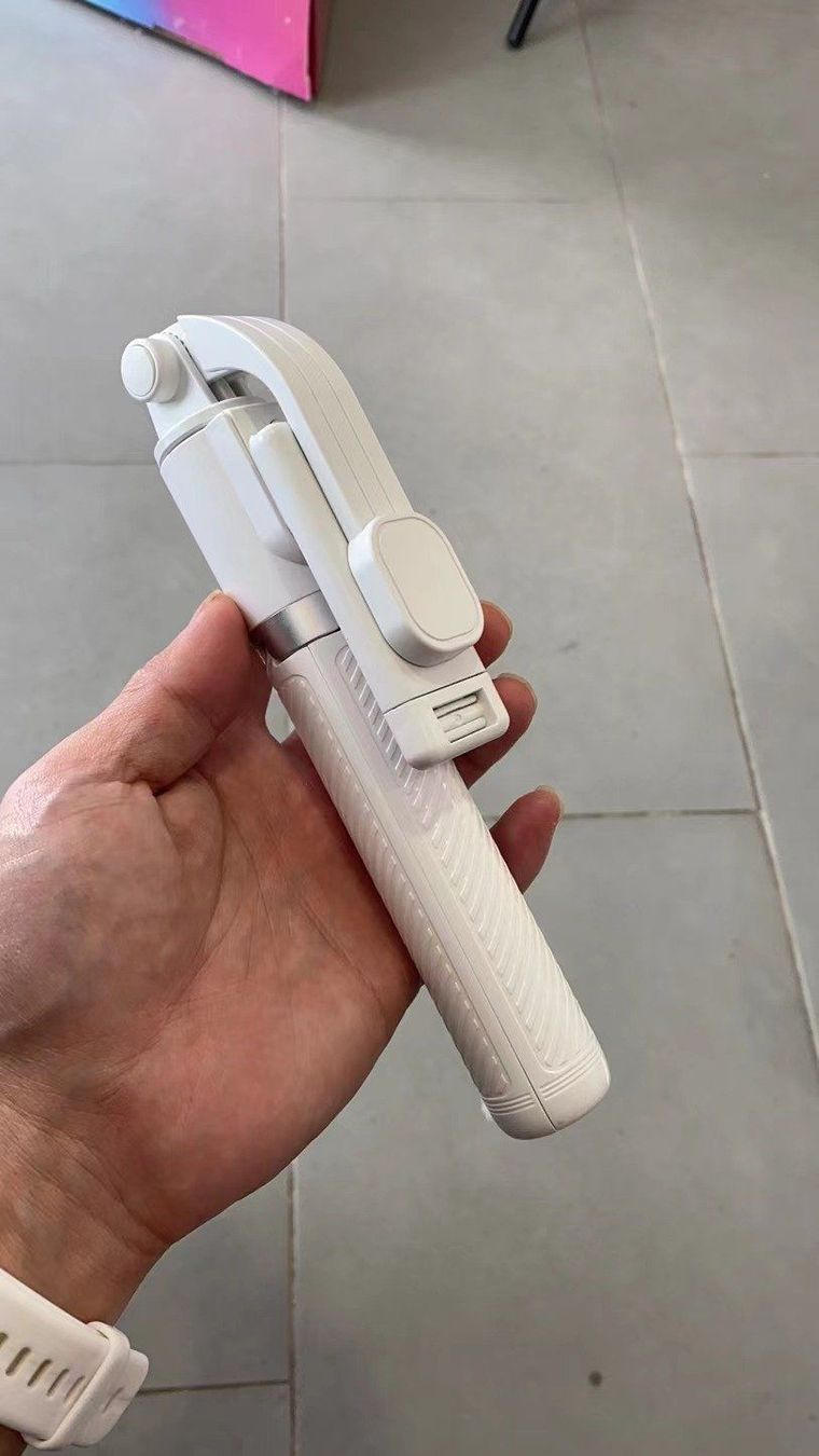 Treppiedi & Teste: NEUF Selfie stick Blanc 103cm avec trépieds télécommande – Nuovo e nell'imballaggio originale da Morges venduto da All4nature 5