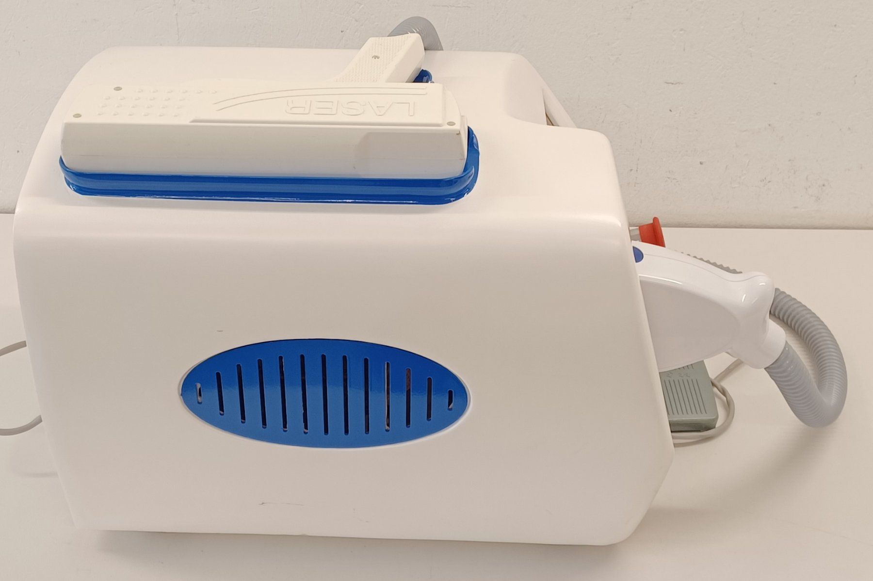Laborzubehör: Beauty Machine Tattoo removing machine – Gebraucht aus Niederdorf von LeptonAG_Labor 2