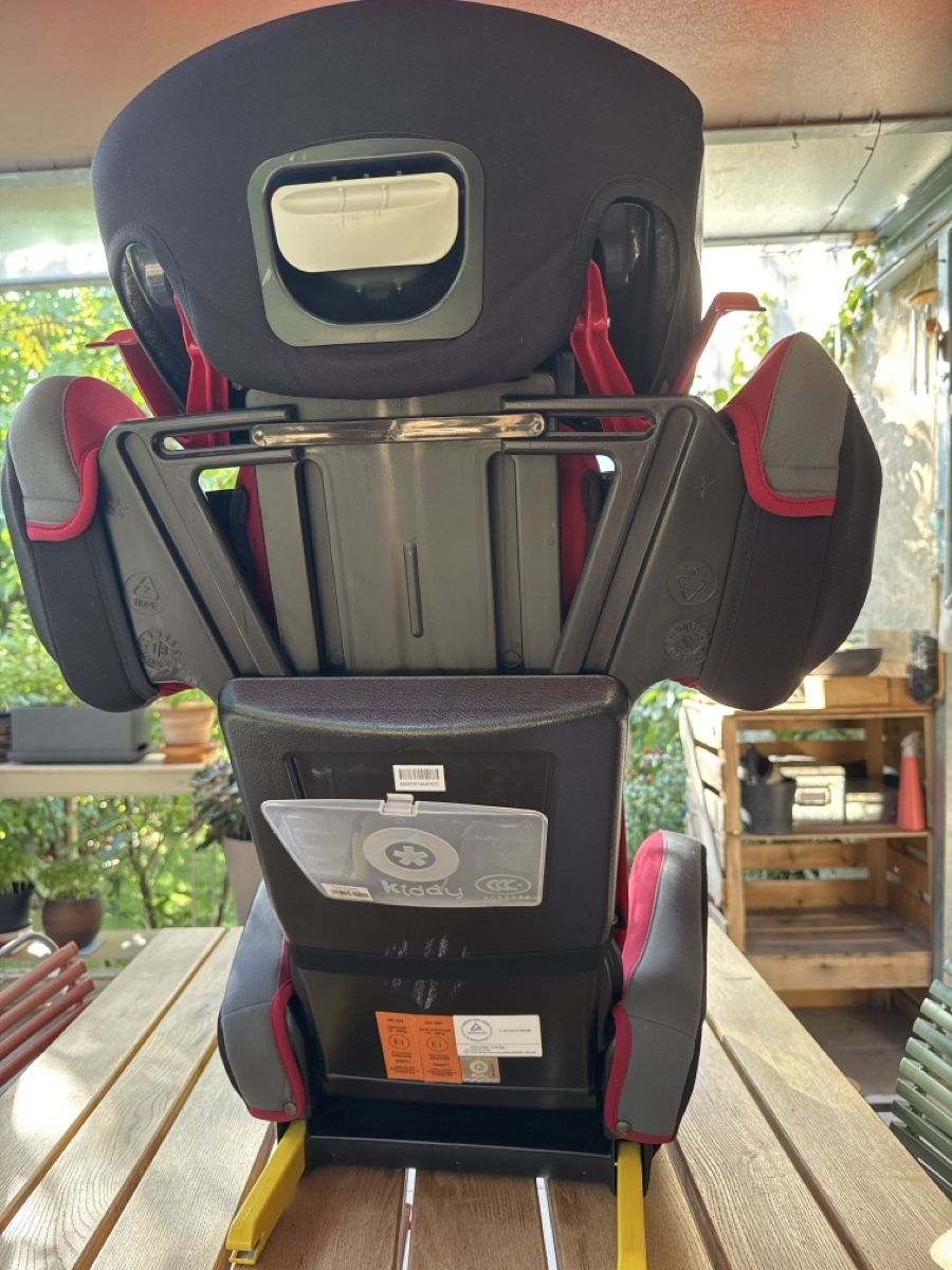 Kiddy Seggiolini per auto: Kiddy Smartfix Kinderautositz  rot/grau – Usato da Uster venduto da sytham 4
