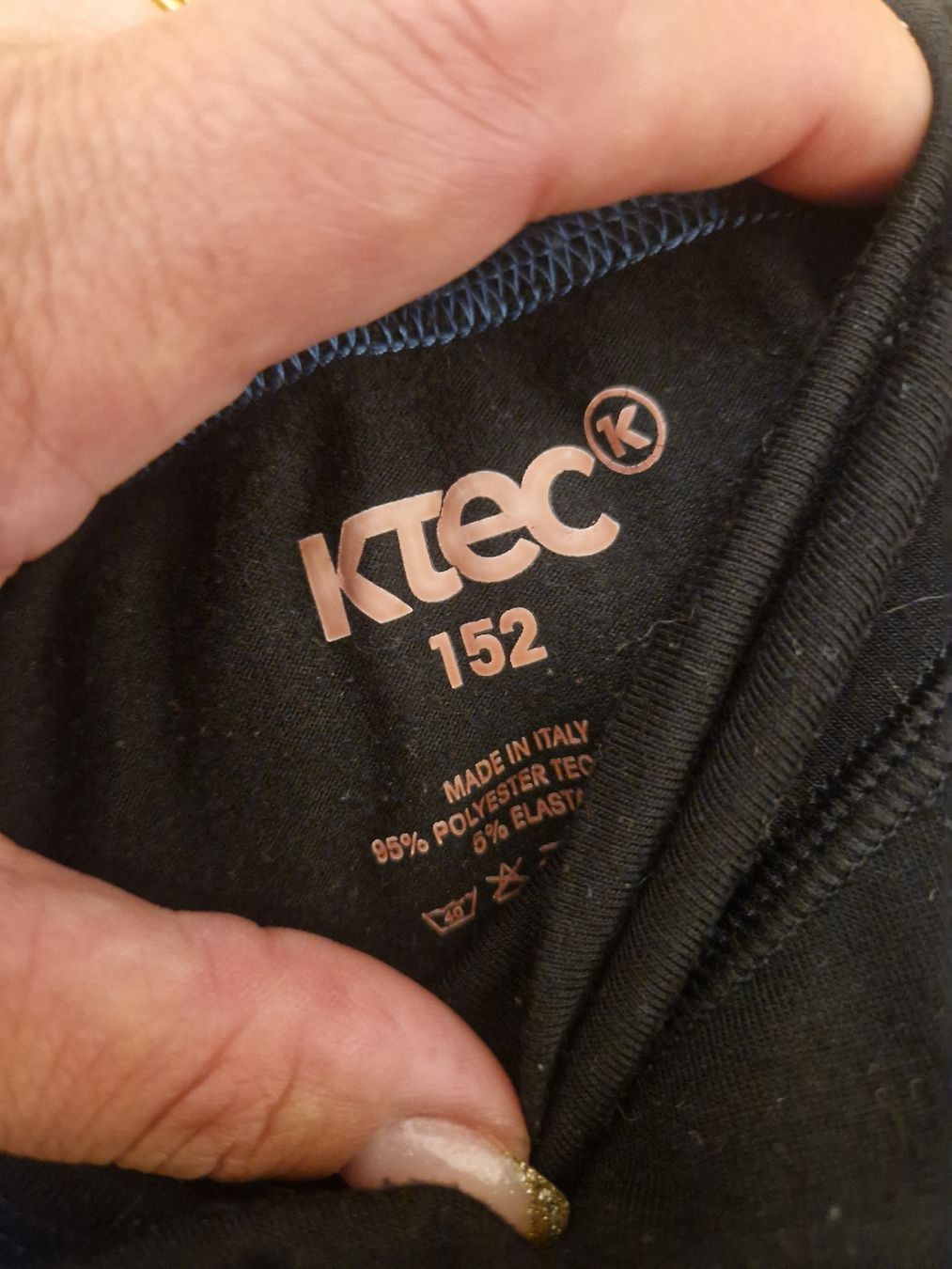 Maglioni & Felpe: Pull Ktec noir, taille 152, parfait pour l'hiver! – Usato da Penthaz venduto da Sosotroc 1