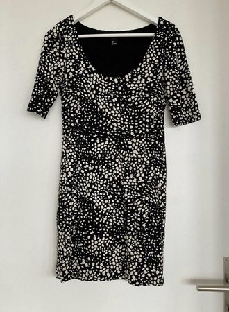 KLEID GRÖSSE S