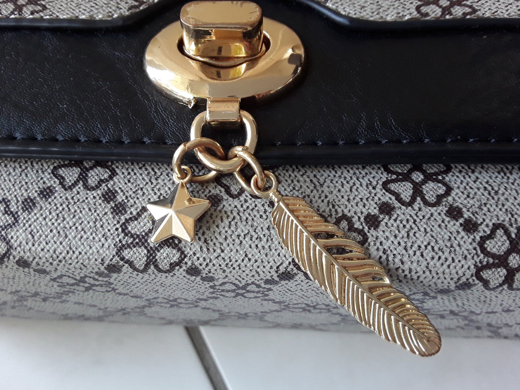 Taschen für Damen: Neuw.Handtasche – Gebraucht aus Heimberg von Samprof 3