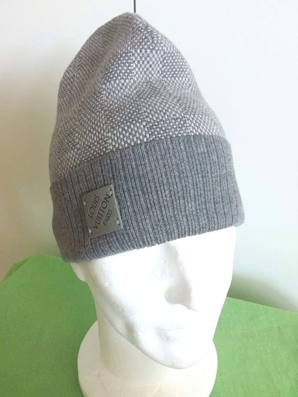 Louis Vuitton Copricapi, berretti & cappellini: LOUIS VUITTON Mütze – Nuovo (secondo la descrizione) da Uitikon Waldegg venduto da Risibisi7 2