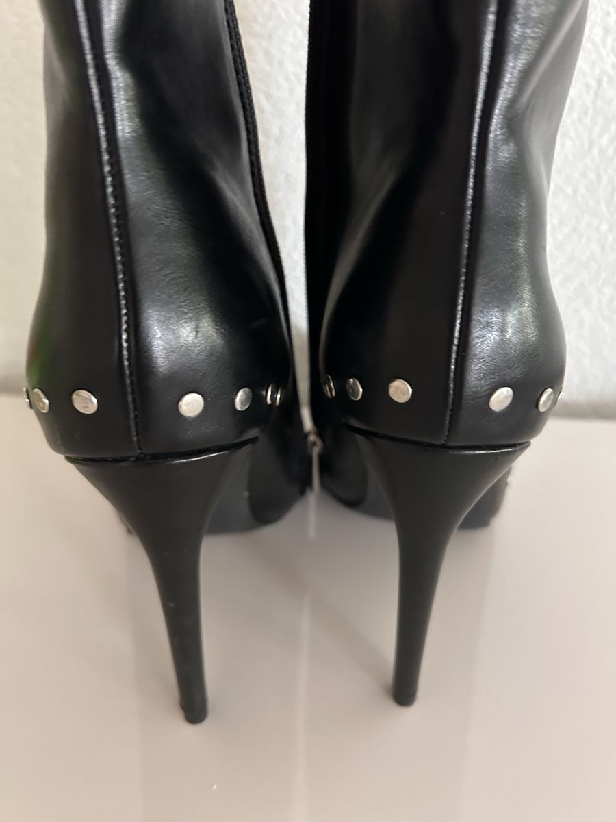 Zara Scarpe da donna: DeeZee Stiefeletten Grösse 40 mit Nieten  – Usato da St. Gallen venduto da jojan 4