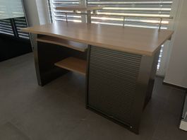Schreibtisch