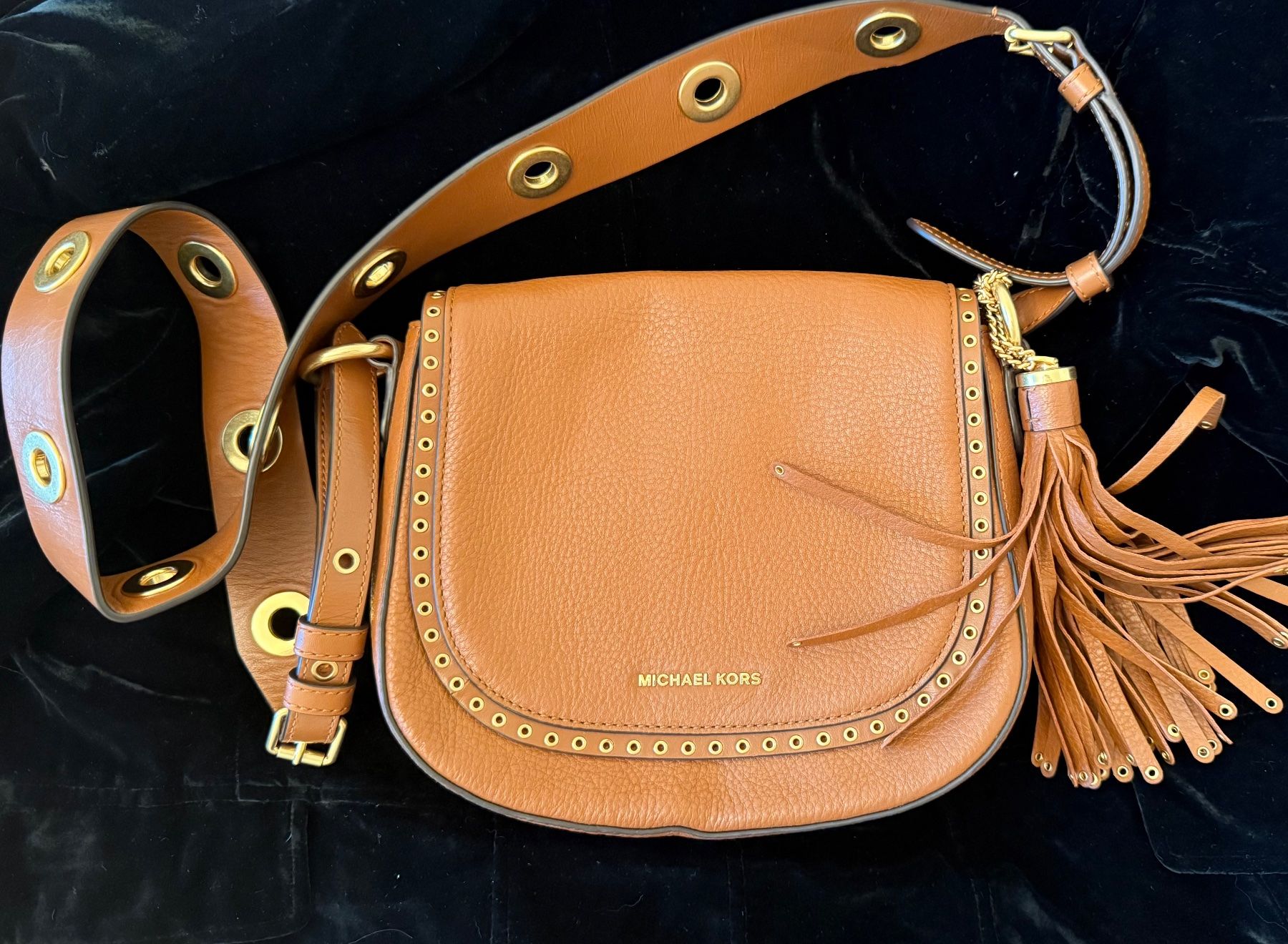 Michael Kors Borse da donna: Handtasche Michael Kors Boho Style – Usato da Basel venduto da grabersy