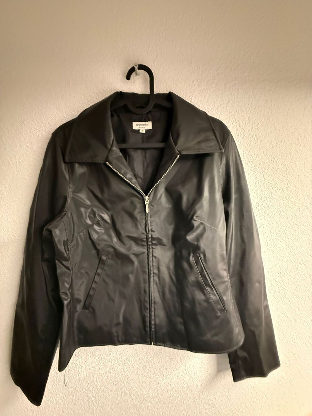 Giacche: Eine Freizeitjacke von Chicorée, Gr M – Usato da Zweisimmen venduto da Mousie