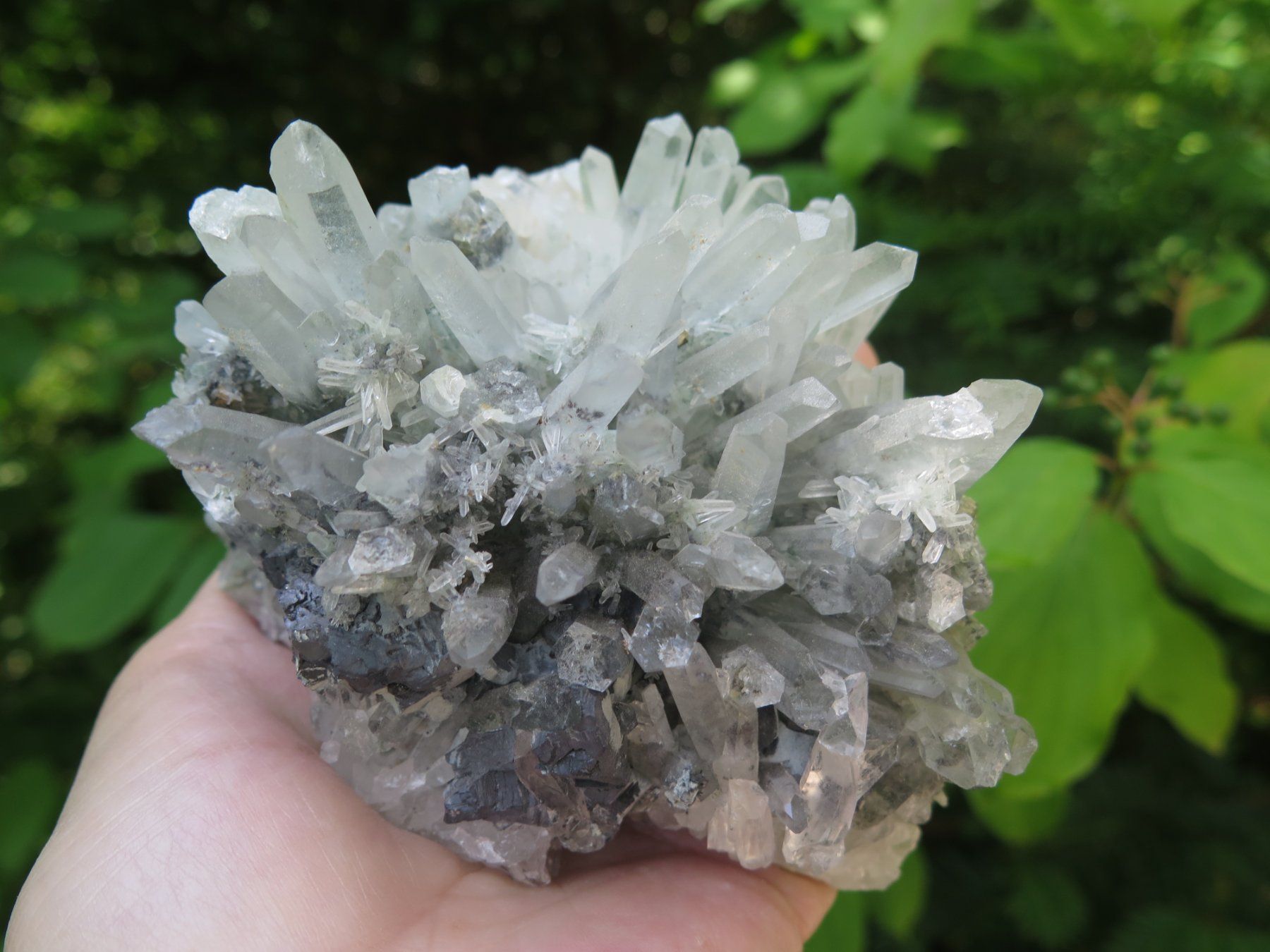 Minerali & Pietre curative: Bergkristall mit Galena ca. 578 gr. von Bulgarien – Usato da Schaffhausen venduto da Yamakana51L8736OQ8