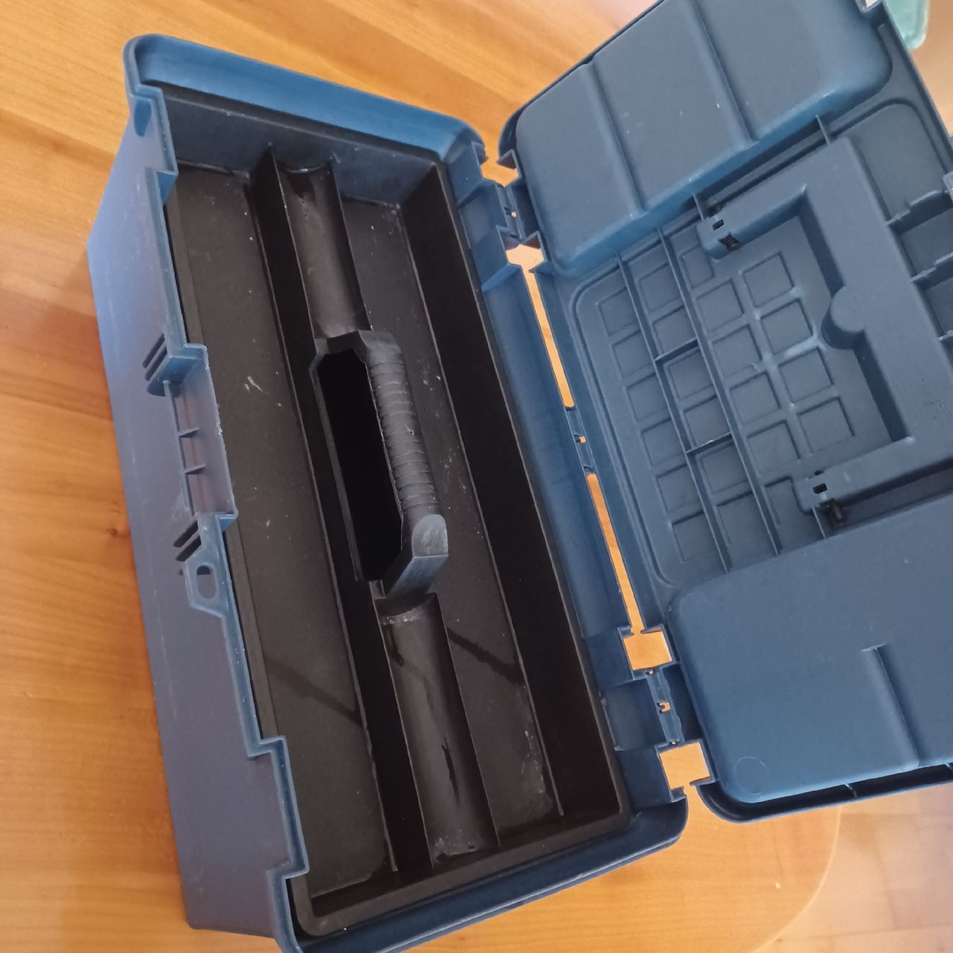 Sonstige Dekorationen & Accessoires: Kunststoffbox , Box ,Werkzeugbox – Gebraucht aus Waldkirch von Fantasia-101 2