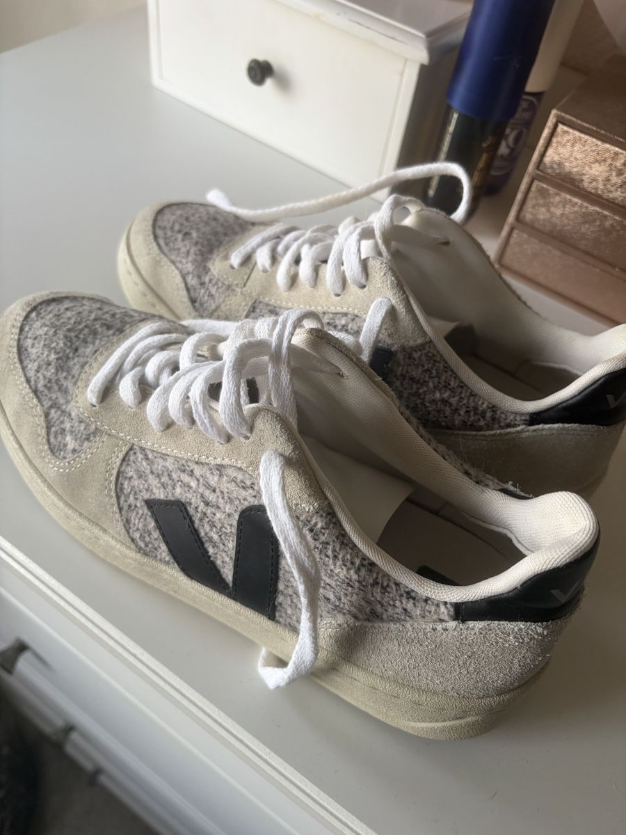 Scarpe da donna: Veya Sneakers Grösse 39 – Usato da Basel venduto da Brunner.T 2