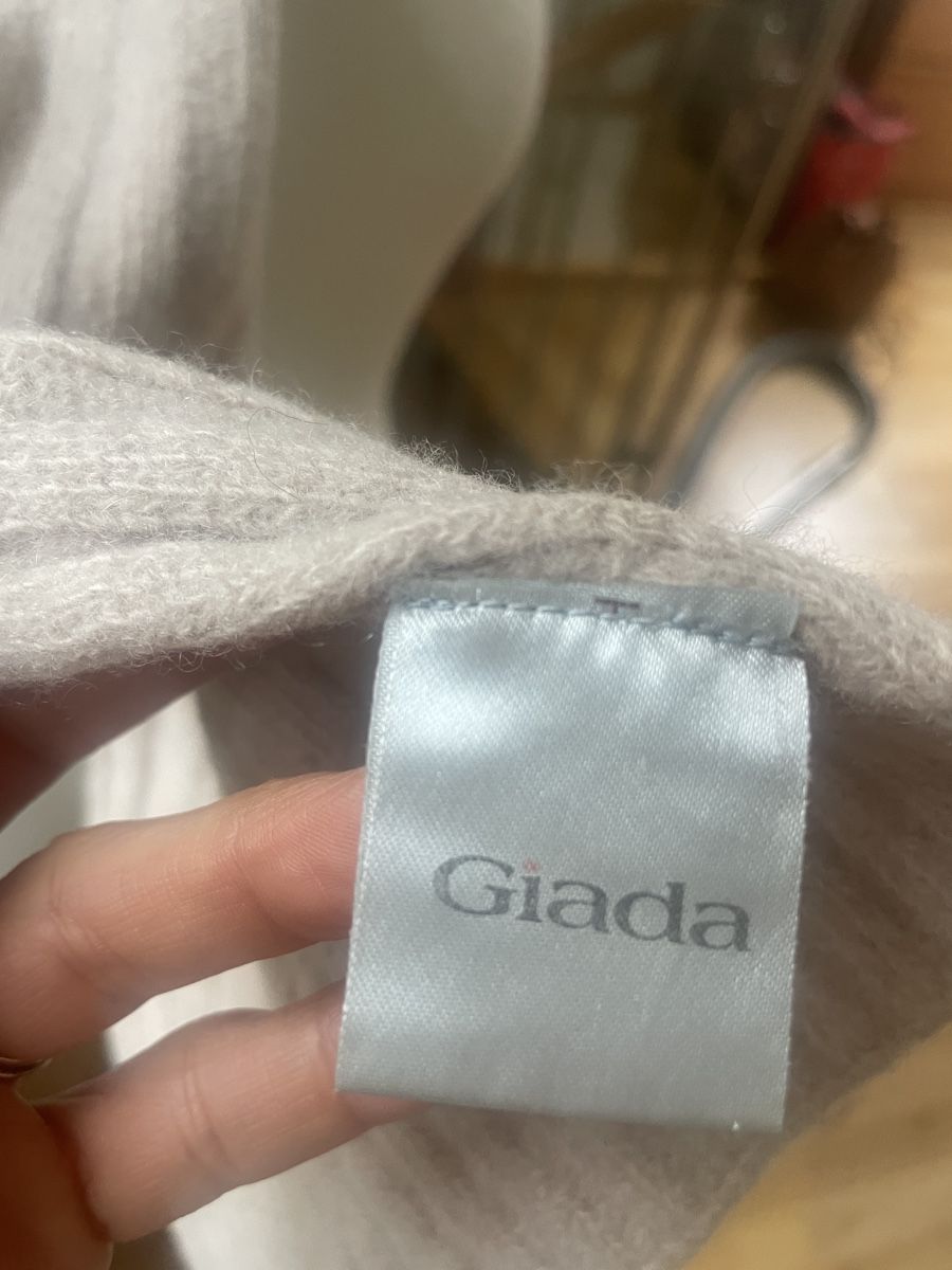 Foulard & Sciarpe: Beiger Wollschal – Usato da Zürich venduto da Derya011 2