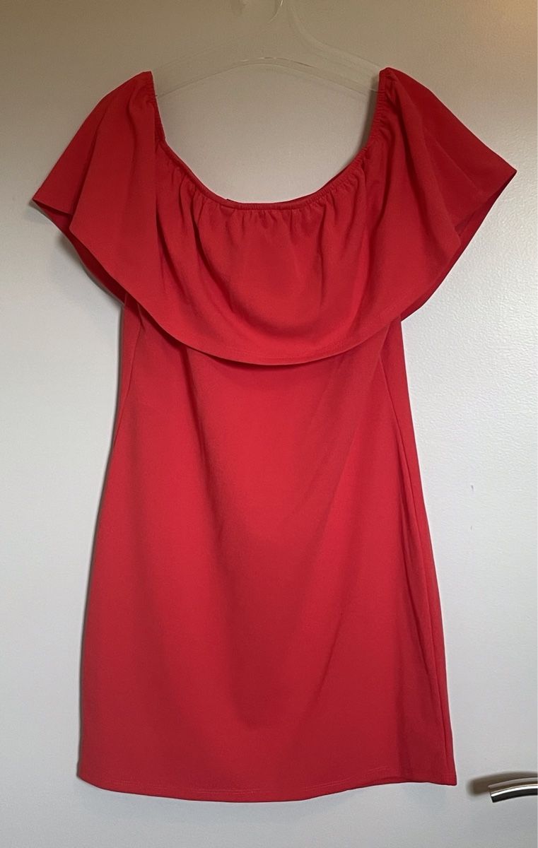 Vero Moda Kleider: Robe rouge Vero Moda épaules dénudées NEW – Neu und originalverpackt aus Vuadens von Nina11 1