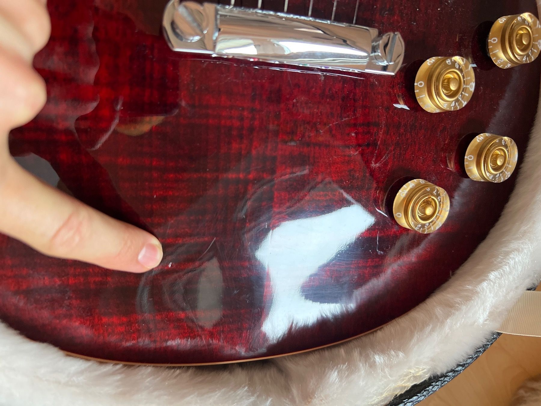 Gibson Strumenti musicali: Gibson Les Paul E-Gitarre Tribute T wine red – Nuovo (secondo la descrizione) da St.Gallen venduto da A9000 7