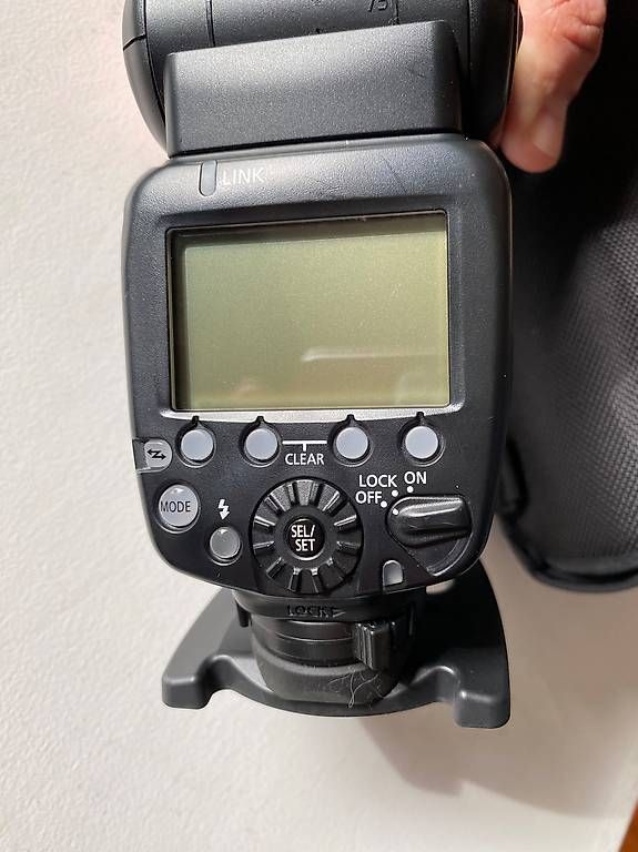 Blitze: Canon Speedlite 600EX-RT  mit Etui – Gebraucht aus Zollikon von Tschuege73 1