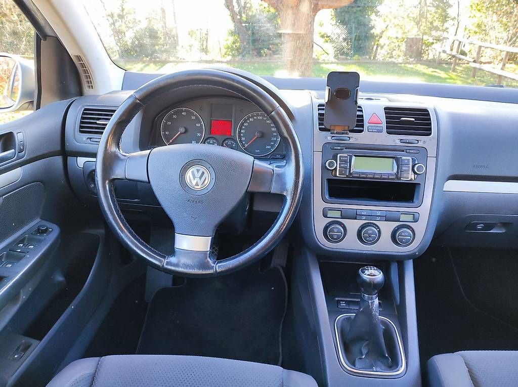 Automobili: VW Golf 1.6 Comfortline - benzina – Usato da Morbio Inferiore venduto da mar_v8ry 2