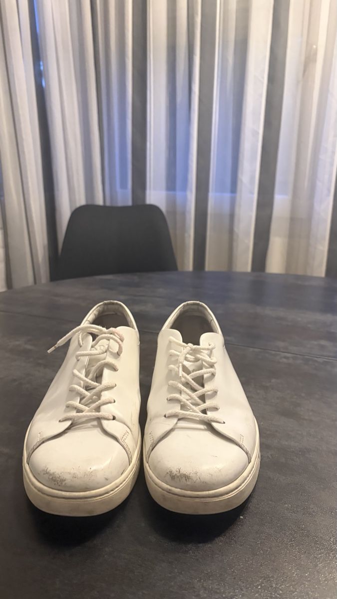 Prada Scarpe da uomo: Prada White Leather Sneakers – Usato da Zürich venduto da mat_bcg2 1