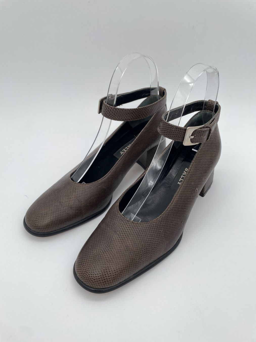 Bally Scarpe da donna: Bally Embossed Leather Ankle Strap Pump EU 37 Braun – Usato da Zürich venduto da shoe_shop 2