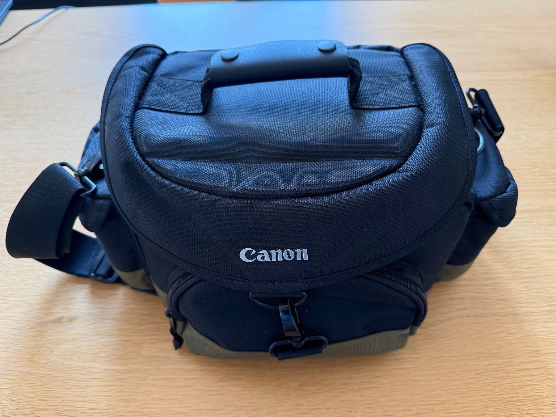 Canon Fotocamera: Canon EOS 6D Vollformat-Set inkl. 3 Objektiven & Zubehör – Usato da Wettingen venduto da La_Vale 7