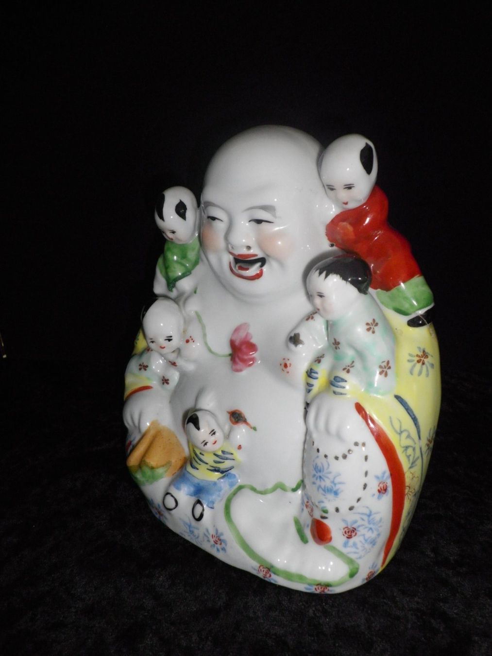 Statuette: Grosser Buddha  mit Kindern – Usato da Reinach BL venduto da Annodomini 1