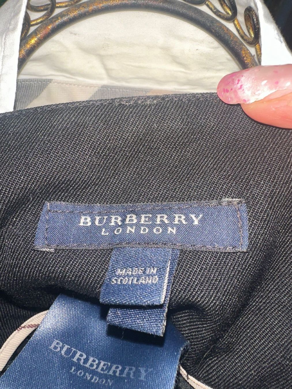 Burberry Gonne: BURBERRY Rock in schwarz mit Gürtel – Usato da Uesslingen venduto da sunshinefun2002 4