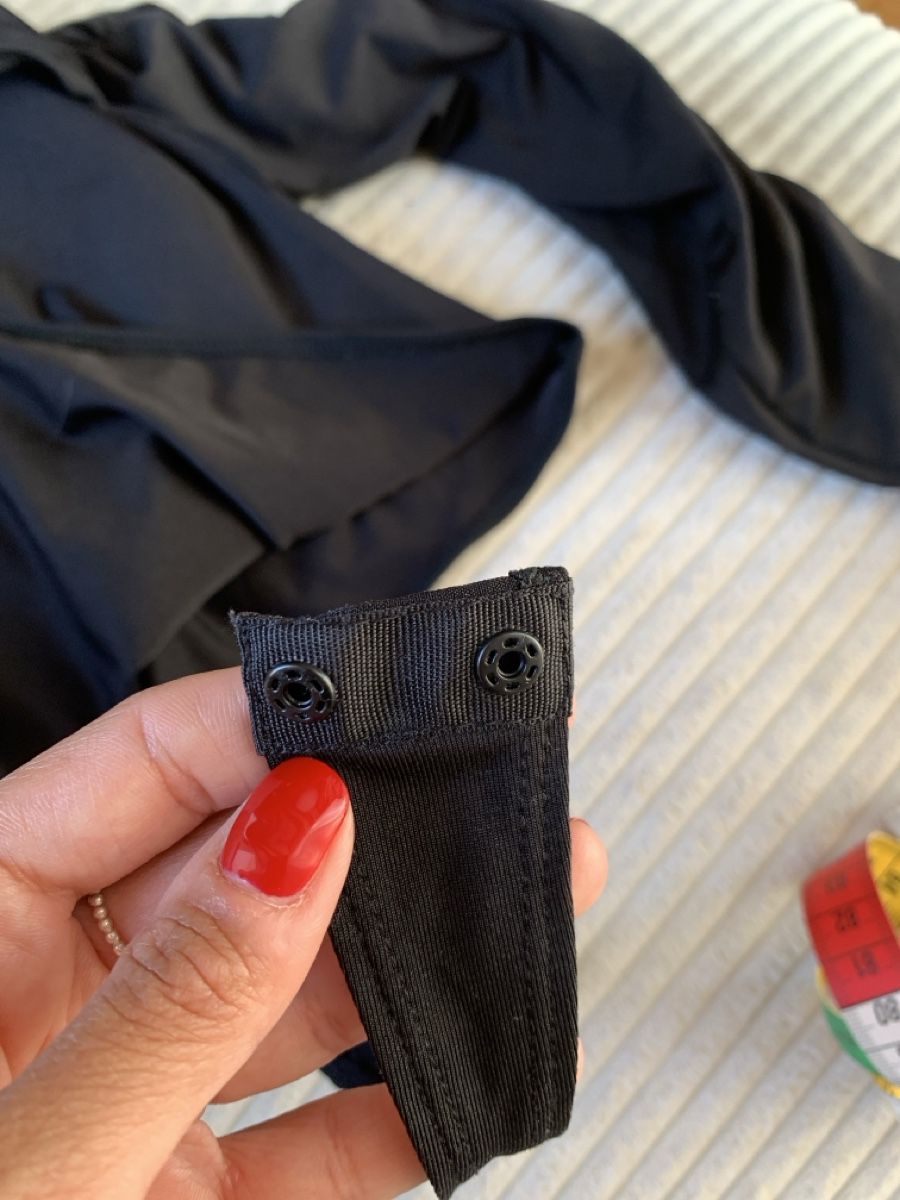 H&M Top: Body noir H&M – Usato da Prangins venduto da val_2c72 3
