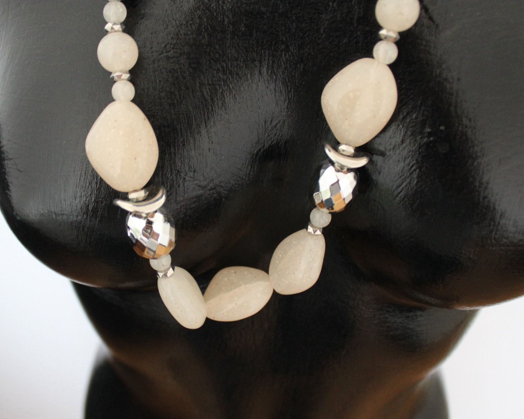 Ketten: Modeschmuck Kette, Länge ca. 37 cm – Gebraucht aus Locarno von madame-tus-sauds 2
