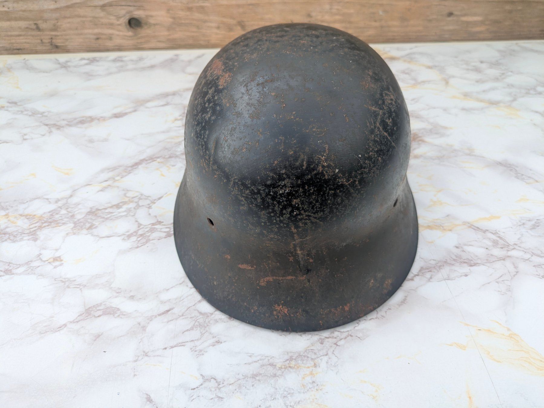 Uniformi & Effetti personali: Luftschutz Stahlhelm M34 "Duck Bill Visor" – Usato da Buttisholz venduto da ArmeeShopCH 5