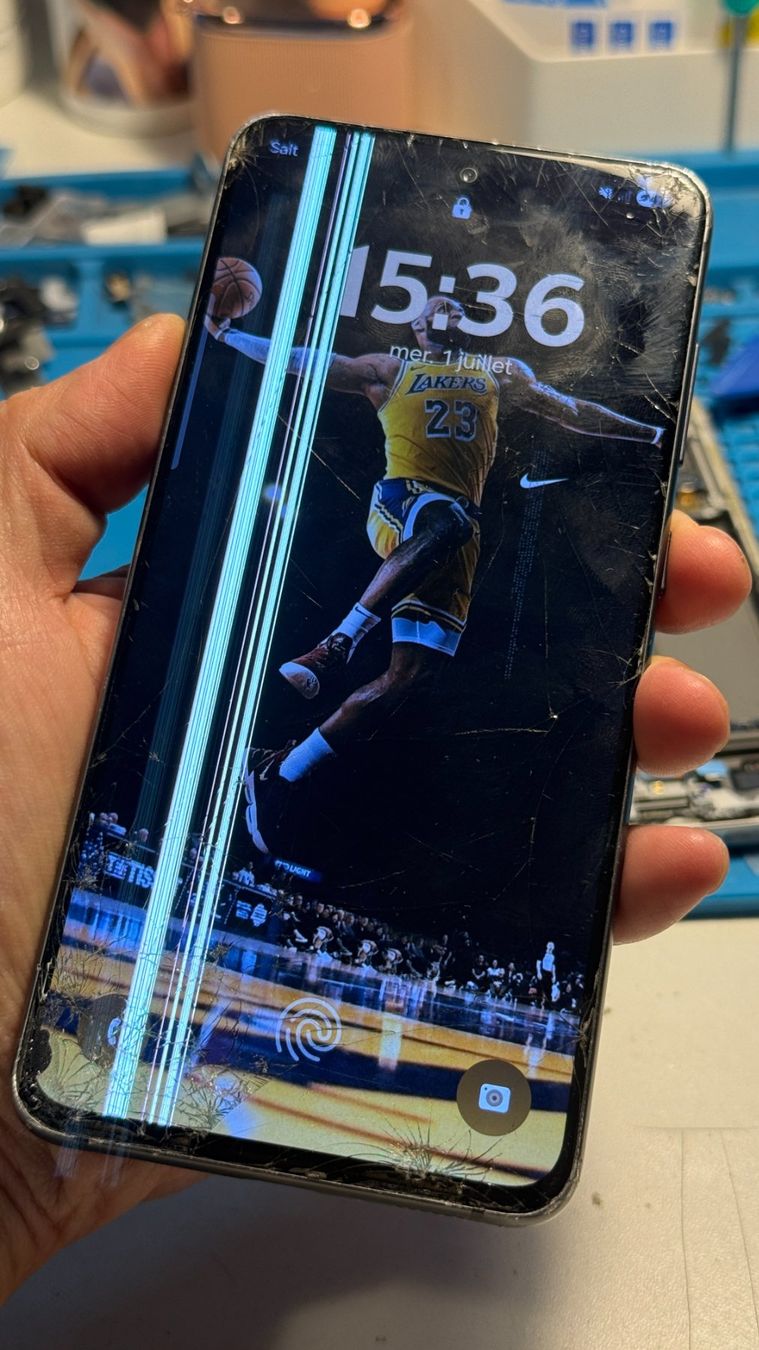 Apple Telefoni cellulari / Smartphones: Écran original Galaxy S21 FE partiellement abîmé – Difettoso da Morges venduto da DA-repa