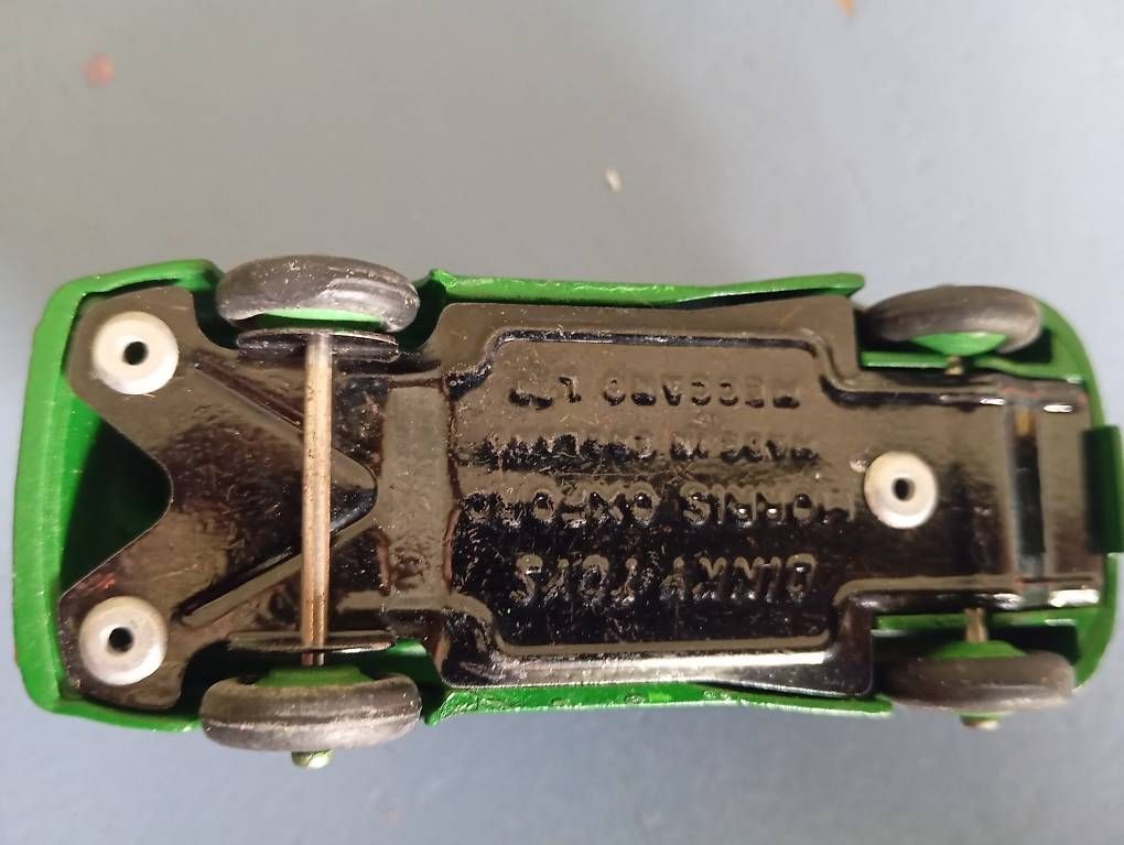 Dinky Toys Modellini d'auto: Dinky Toys Morris Oxford – Usato da Basel venduto da Petergunn 4
