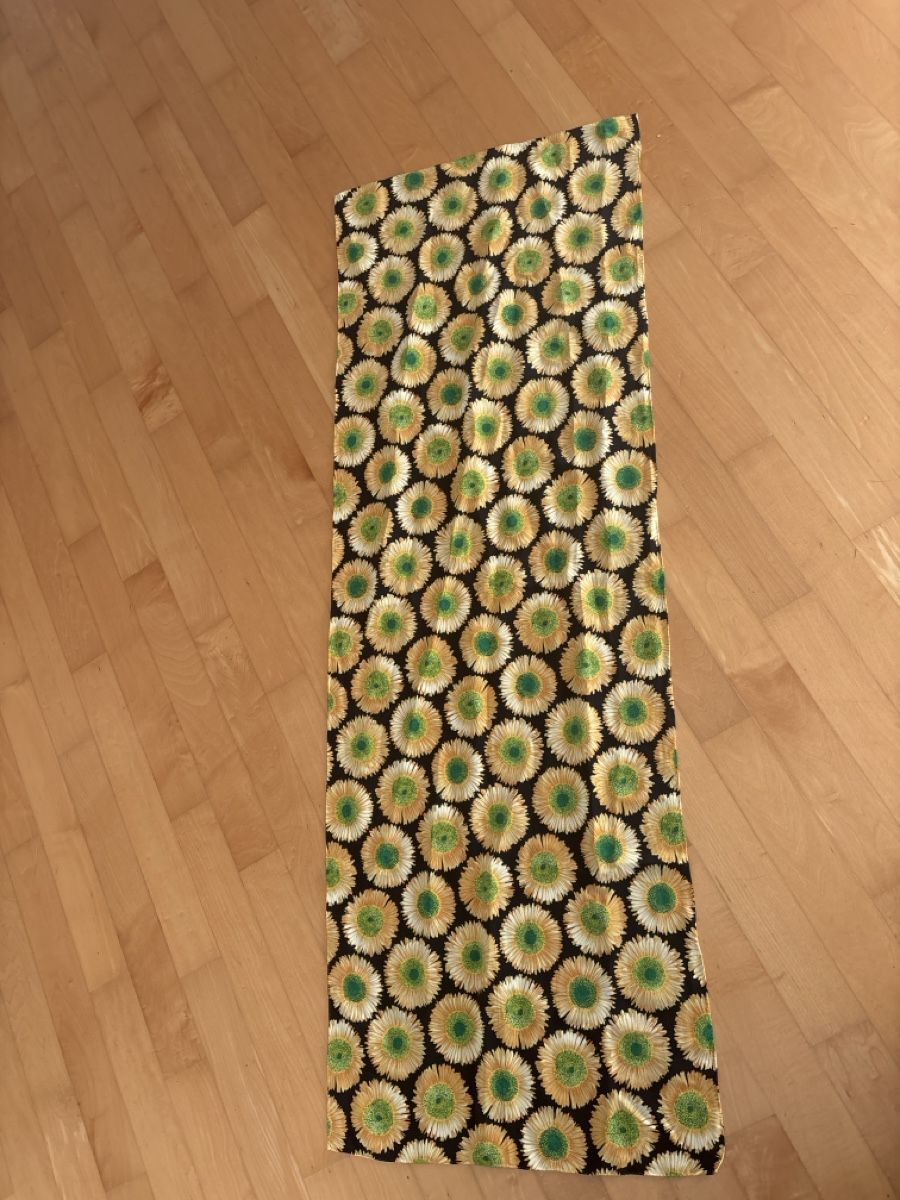 Foulards, Tücher & Schals: Seidenschal mit Blumen – Neu (gemäss Beschreibung) aus Embrach von Dmoney 1