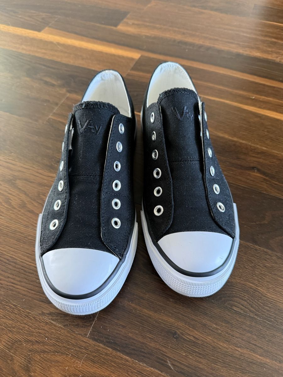 Herrenschuhe: Schwarze Sneaker Gr. 38 Vty – Gebraucht aus Frauenfeld von Lunarlilac