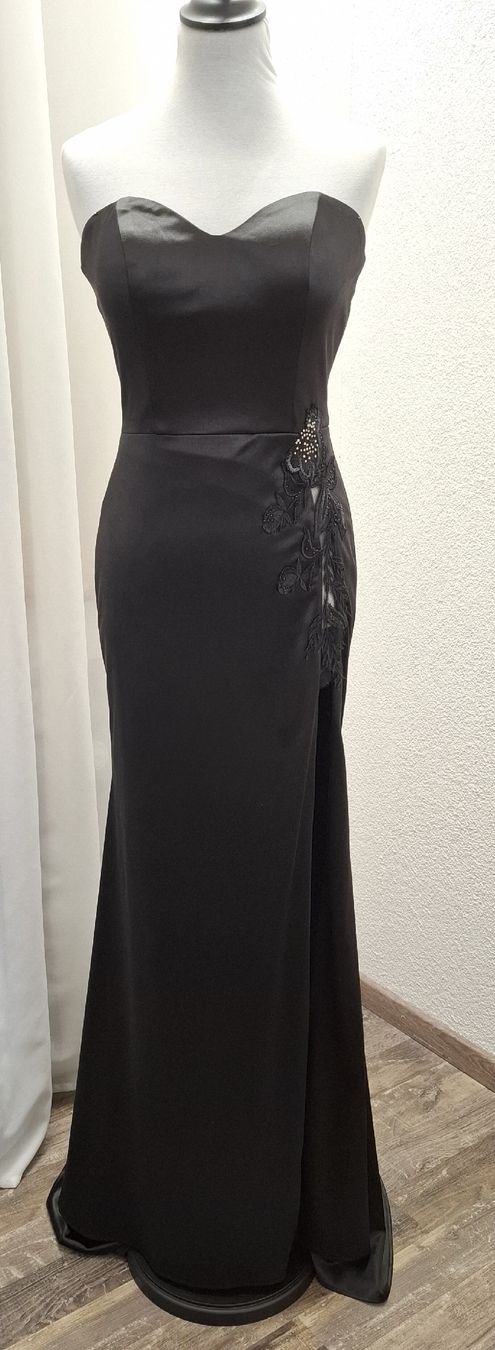 Vestiti: Schwarz kleid – Nuovo (secondo la descrizione) da Uster venduto da VMT.